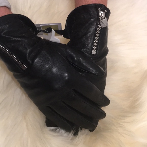 Michael Kors Leather Gloves - Picture 5 of 6